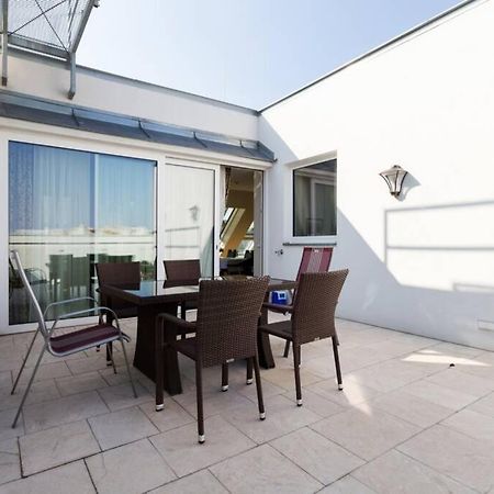 Grosses Penthouse #12 Mit Terrasse Und Aussicht Appartement Wenen Buitenkant foto